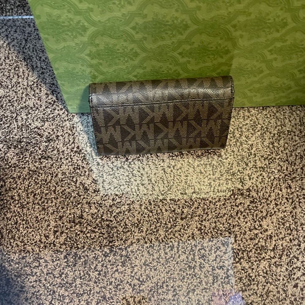Michael Kor wallet